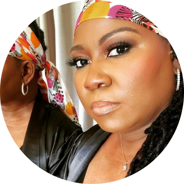 Nika Hollingsworth Photo