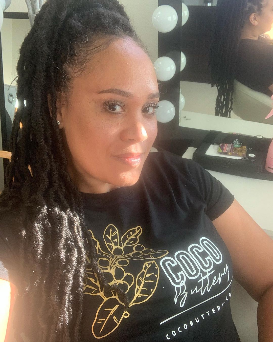 Jennifer Jones Photo