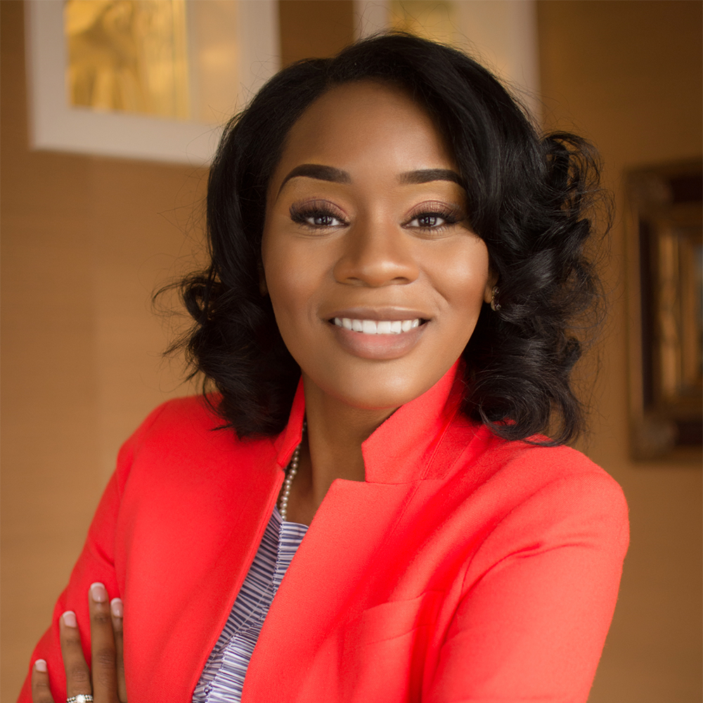 Shannon Worthy Photo