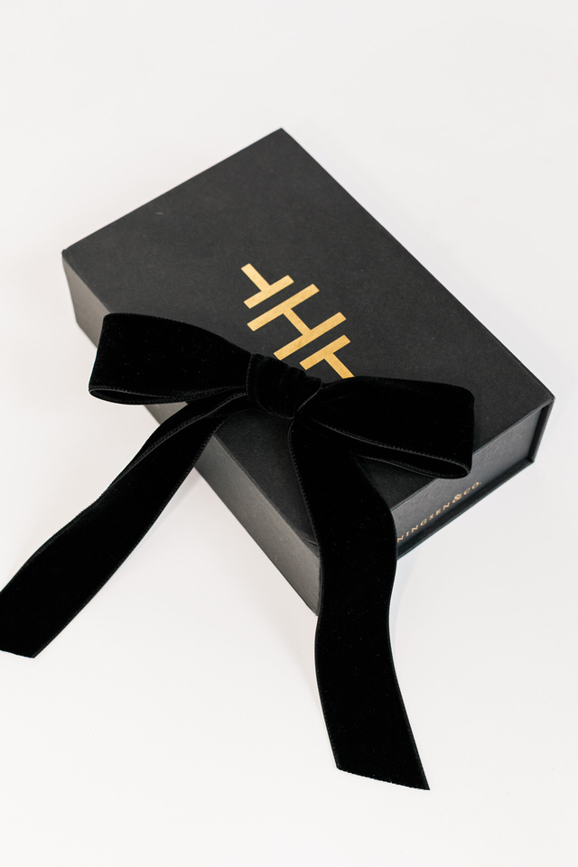 Henningsen & Co. Image